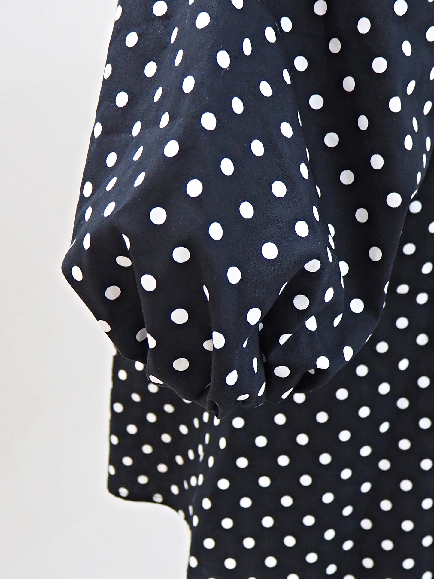 POIS パフスリーブドットブラウス BLACK