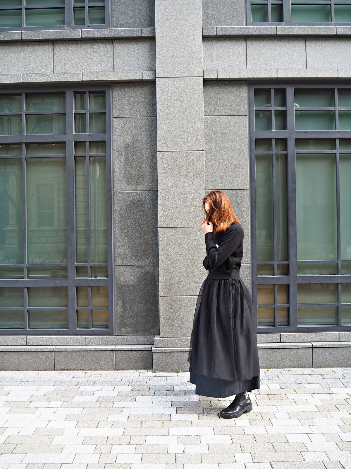 VOLER チュール付きニット BLACK