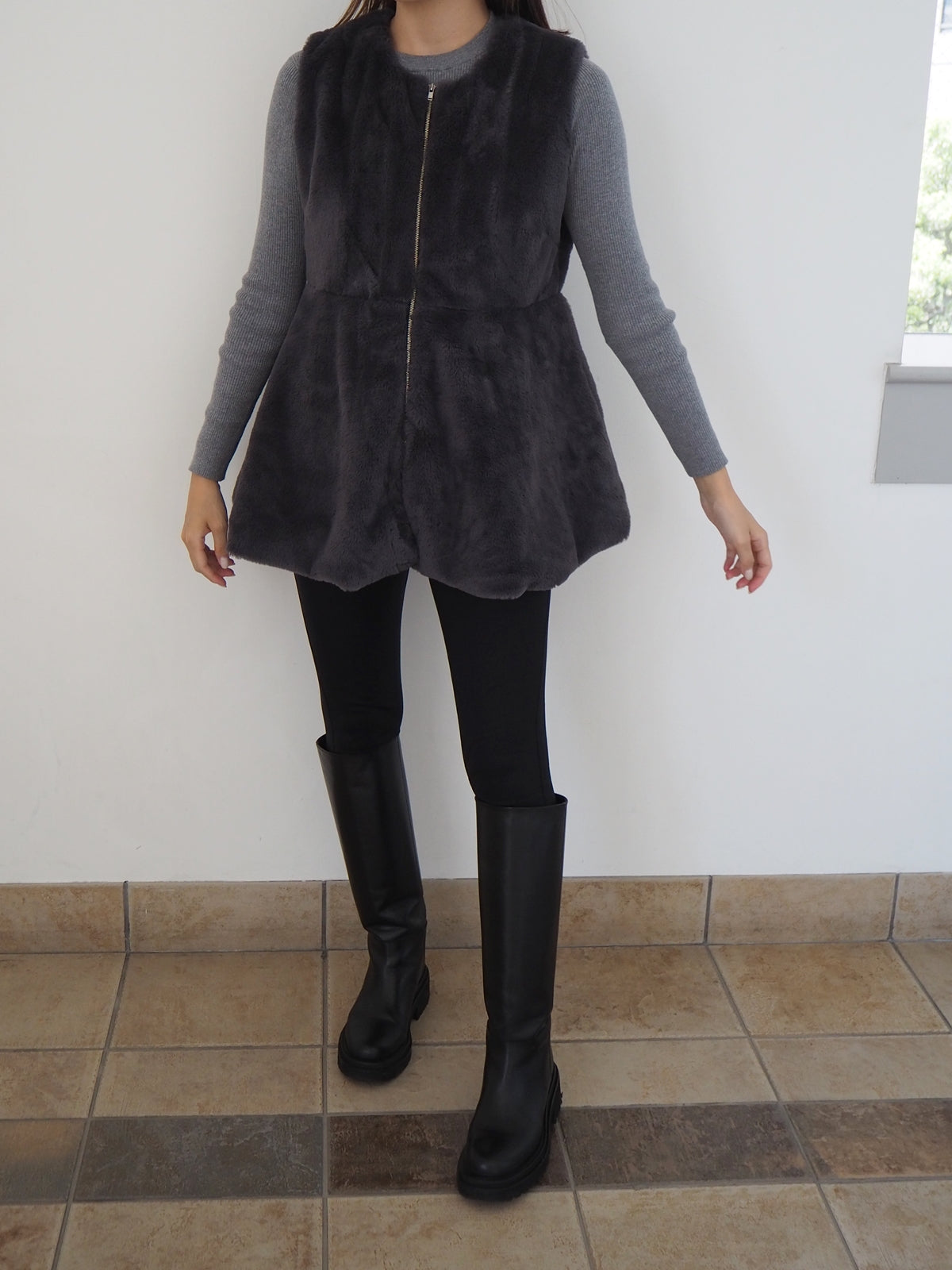 LYS ペプラムエコファーベスト CHARCOAL GRAY