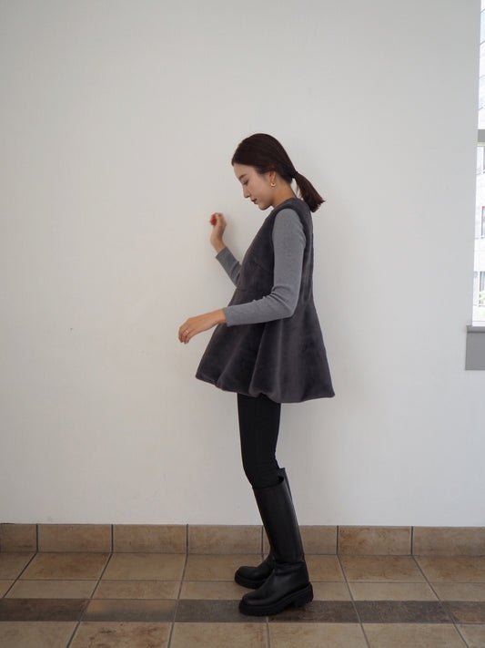 LYS ペプラムエコファーベスト CHARCOAL GRAY